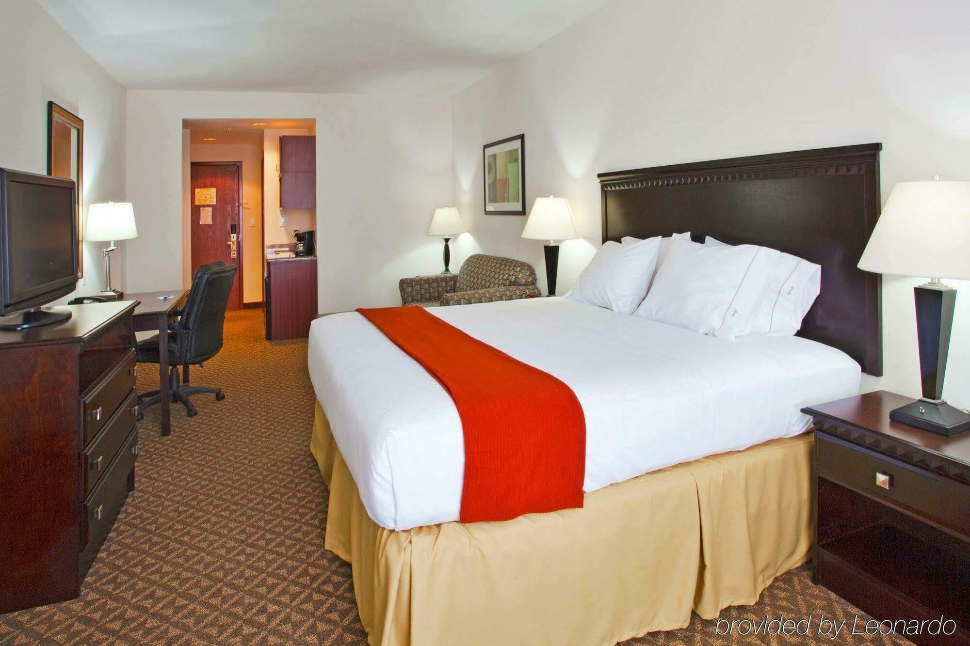 Holiday Inn Express Hotel & Suites Bartow By Ihg Exterior photo